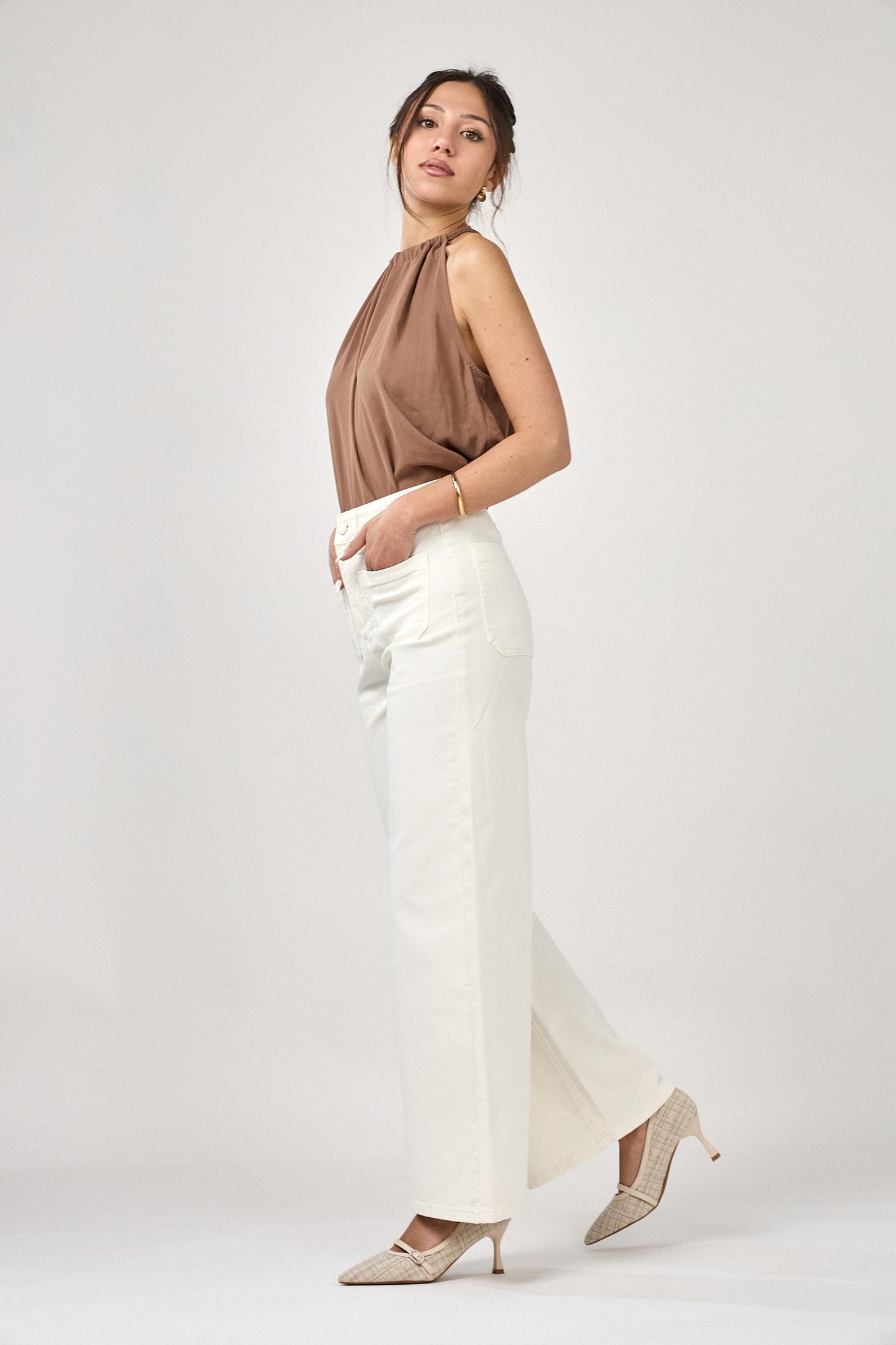 Cream square pockets detail denims
