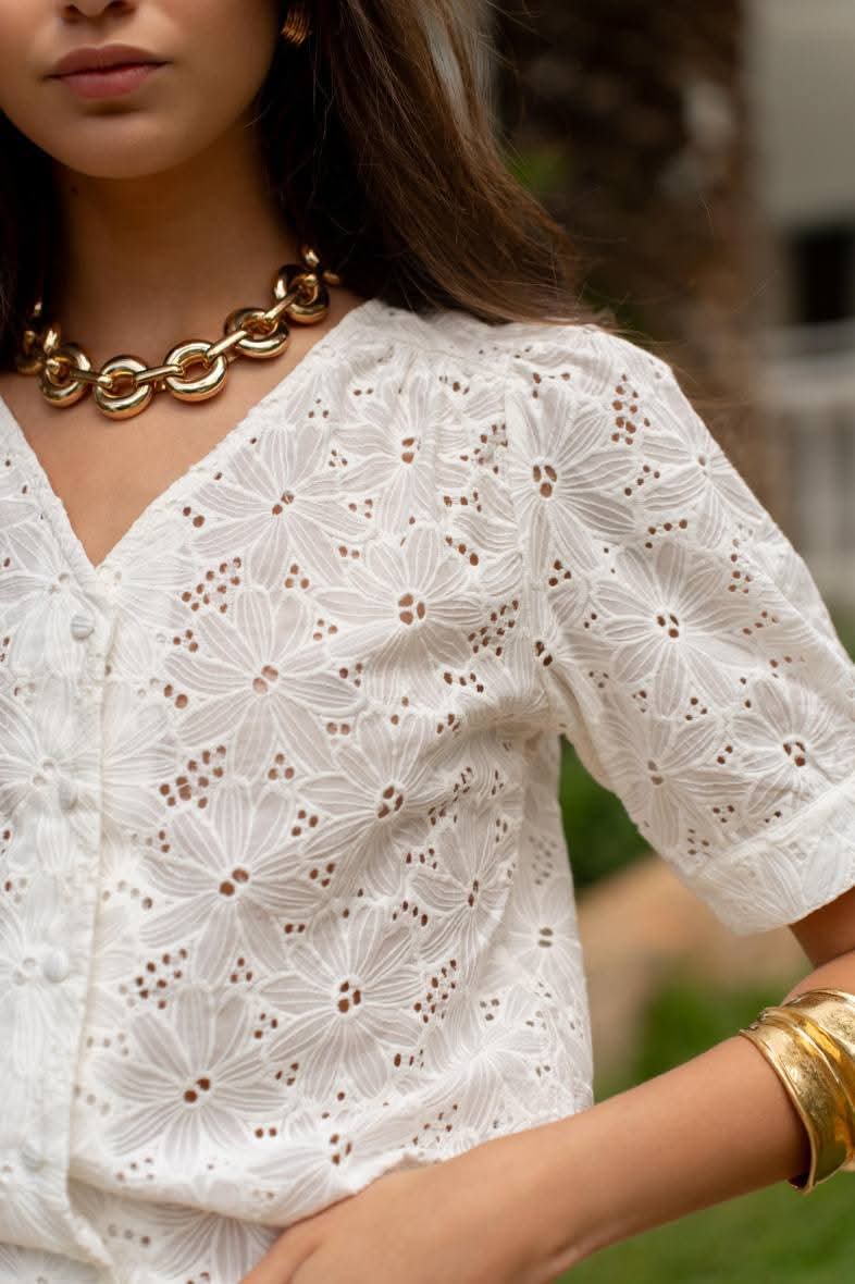 Broderie top size 10